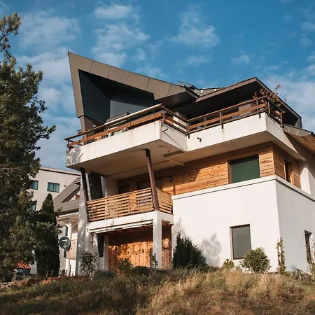 Apartment Craftsman *